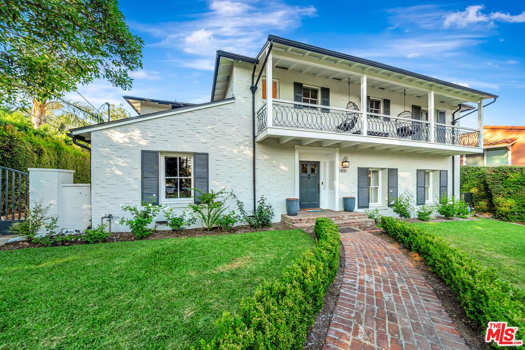 Backyard, Exterior, Facade, American Foursquare