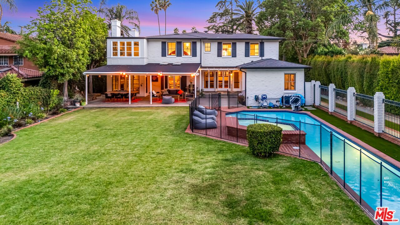 Backyard, Exterior, Pool