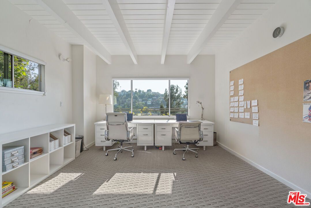 Home Office, Interior