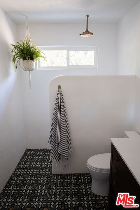 Bathroom, Interior, Pendant Lights