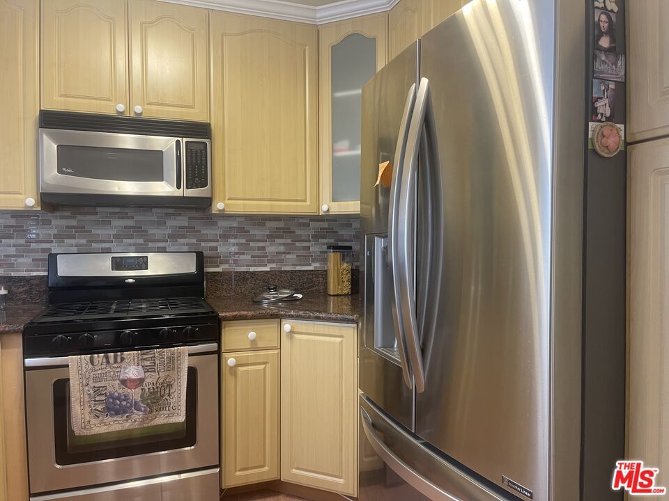 Interior, Kitchen, Stainless Steel Appliances