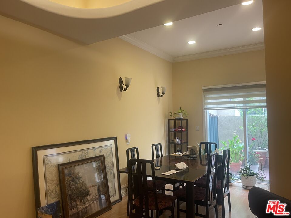 Dining room, Interior, Recessed Lighting, Wood Texture Flooring