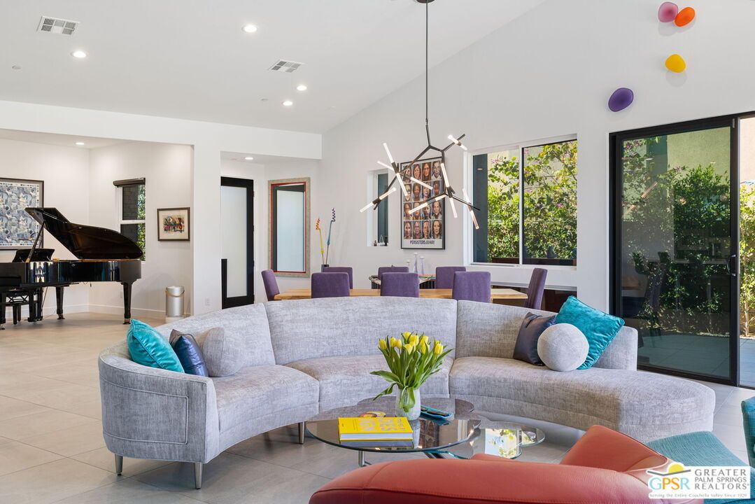 Dining room, Interior, Living room, Pendant Lights, Piano, Recessed Lighting