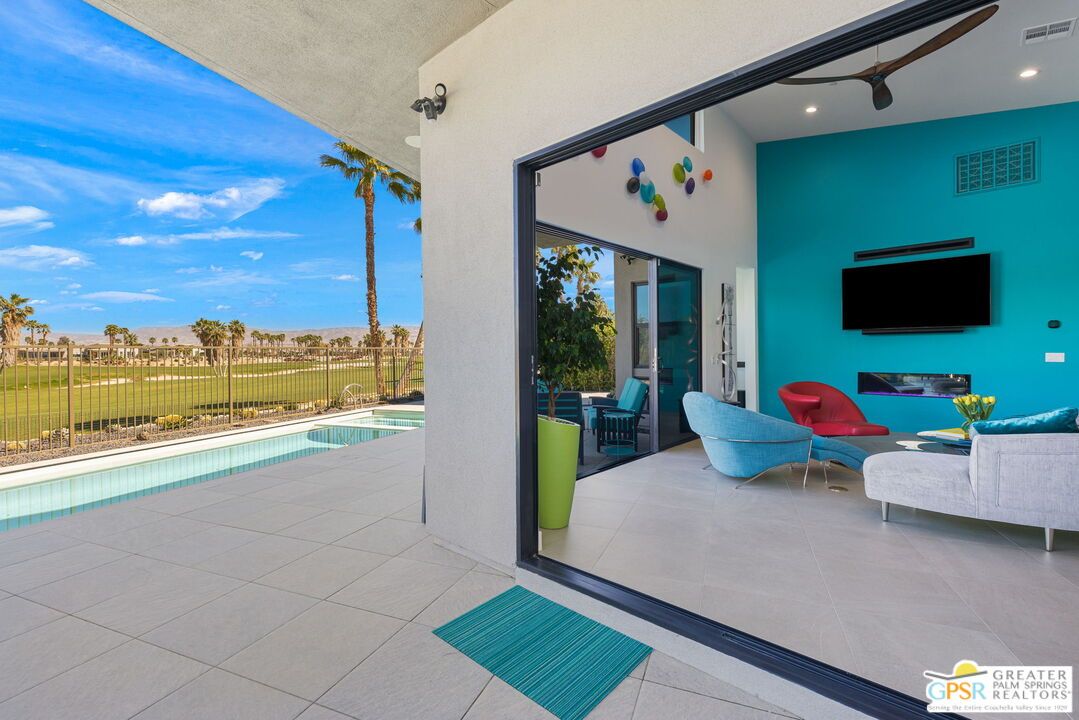 Exterior, Pool, Recessed Lighting