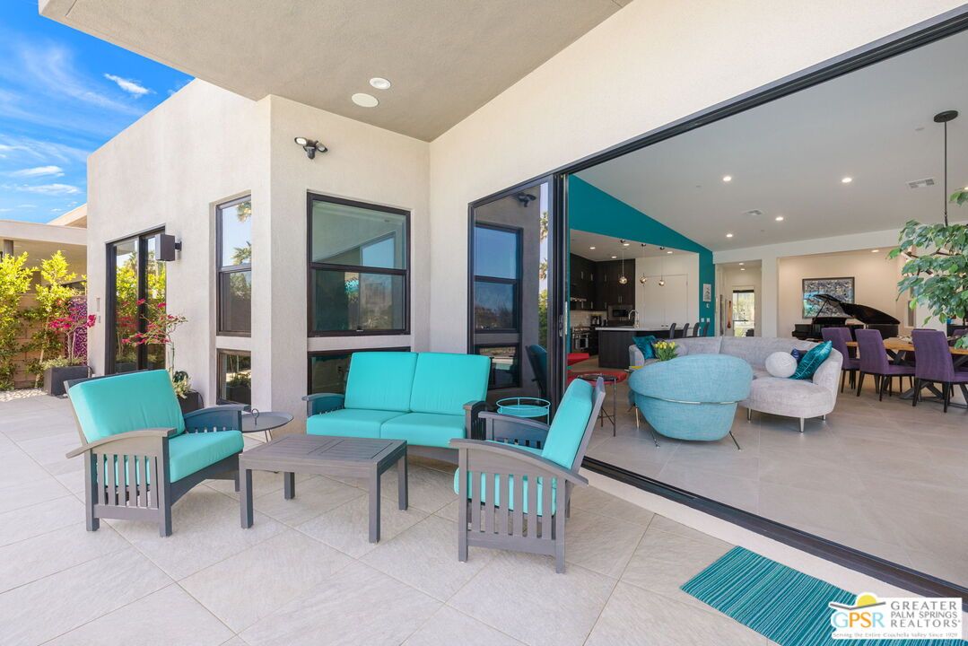 Dining room, Exterior, Living room, Piano, Recessed Lighting