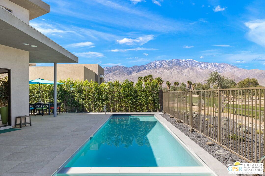 Exterior, Pool, Other