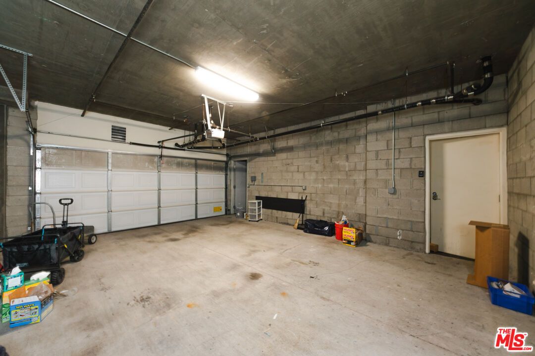 Garage, Interior, Stone Walls