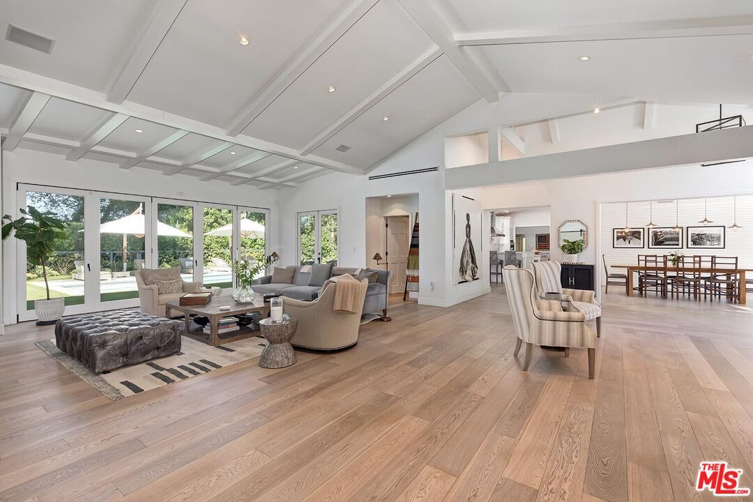 Dining room, Interior, Living room, Recessed Lighting, Wood Texture Flooring