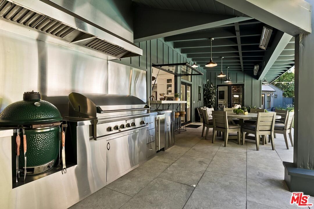 Exterior, Pendant Lights
