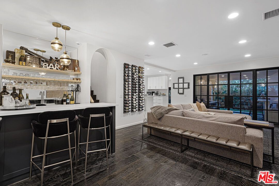 Interior, Living room, Pendant Lights, Recessed Lighting, Wood Texture Flooring