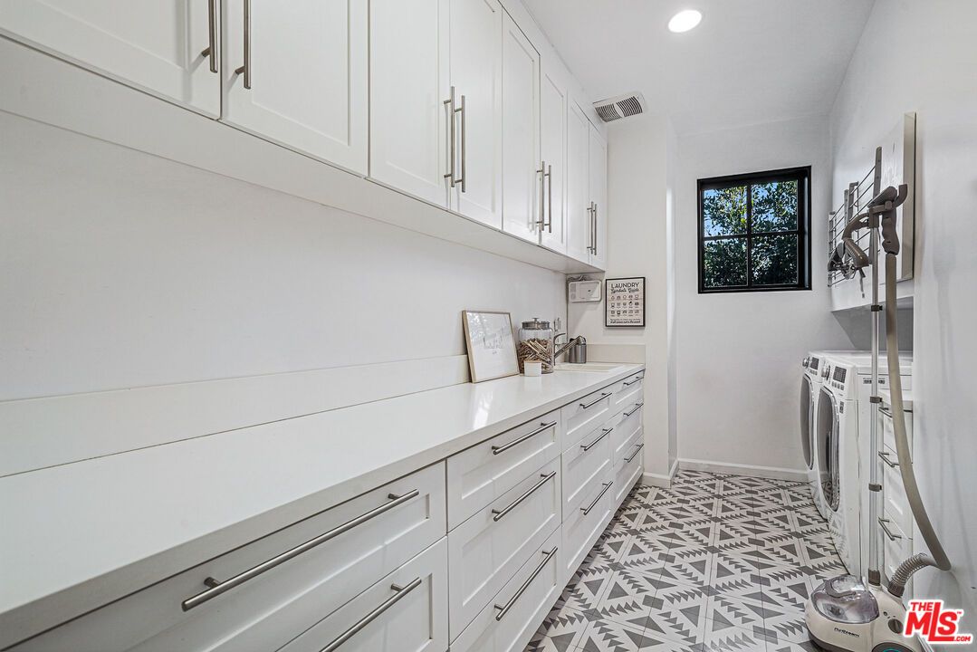 Interior, Recessed Lighting, Washer