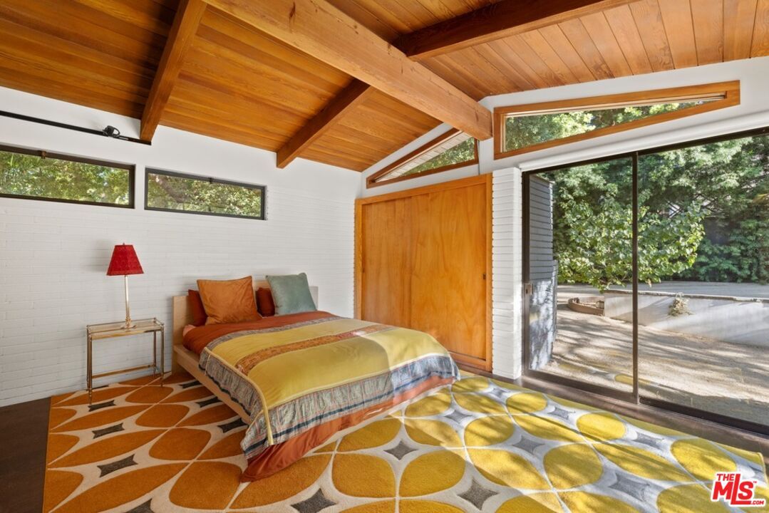 Bedroom, Interior, Wooden Beams, Wooden Ceilings