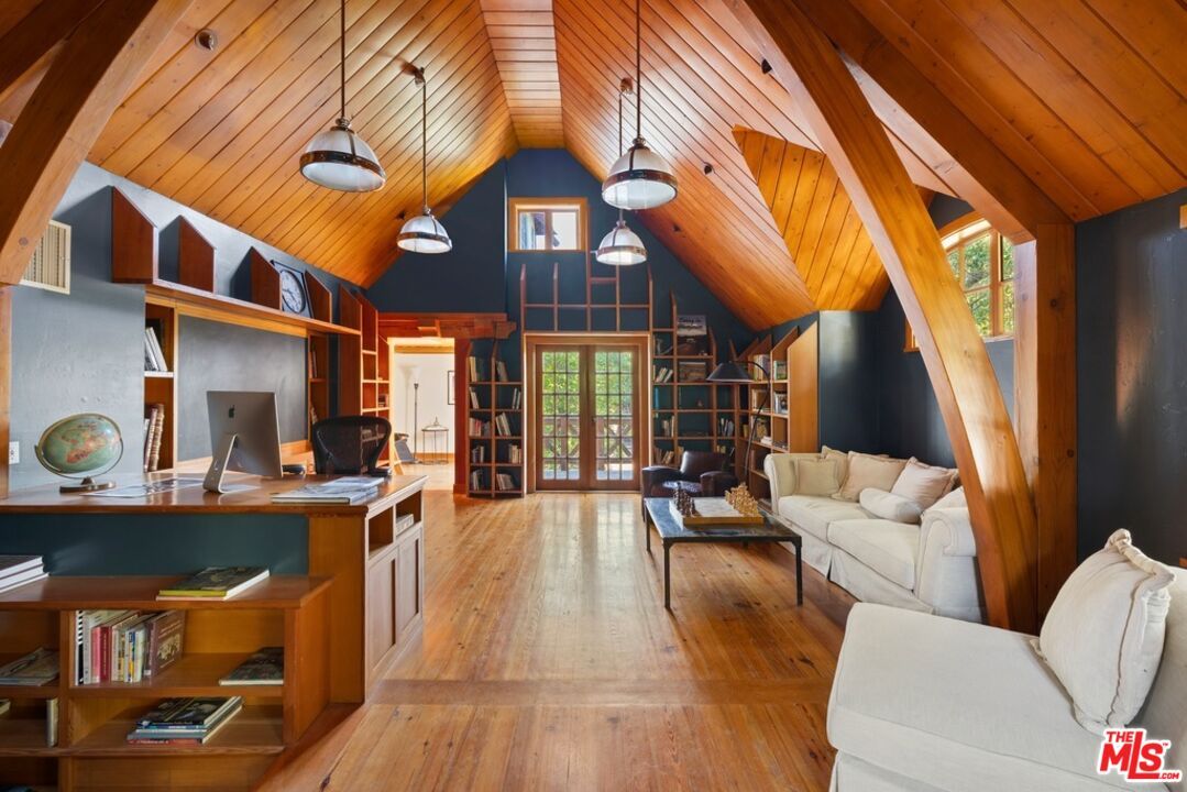 Home Office, Interior, Living room, Pendant Lights, Wooden Ceilings, Wood Texture Flooring, Wooden Walls