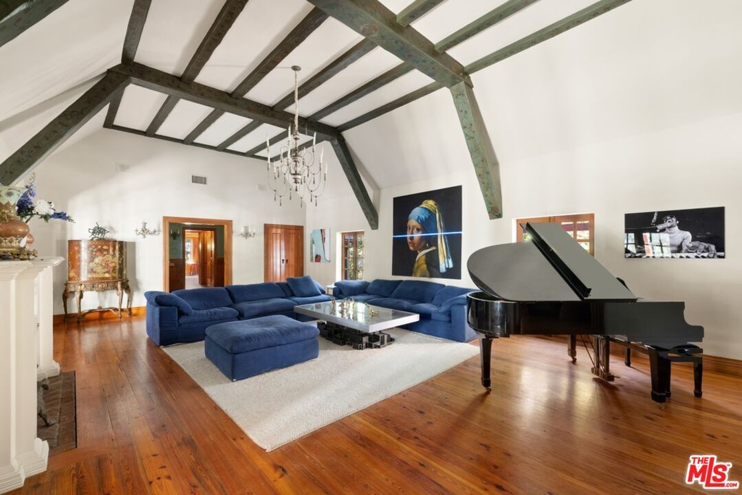 Chandelier, Interior, Living room, Pendant Lights, Piano, Wooden Beams, Wood Texture Flooring