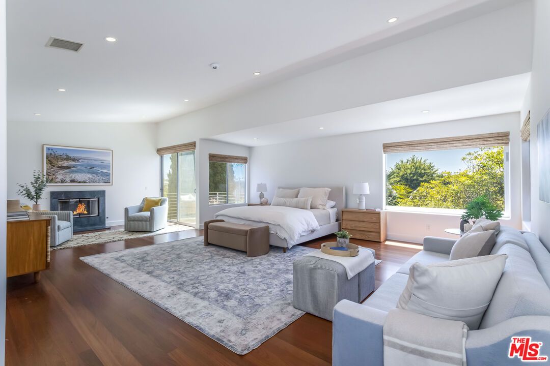 Bedroom, Fireplace, Interior, Living room, Recessed Lighting, Wood Texture Flooring