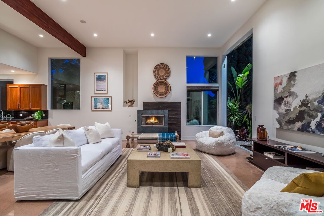 Fireplace, Interior, Living room, Recessed Lighting