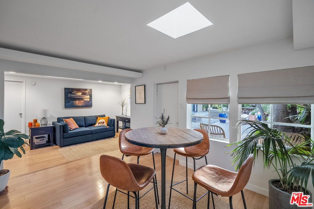 Dining room, Interior, Living room, Recessed Lighting, Wood Texture Flooring