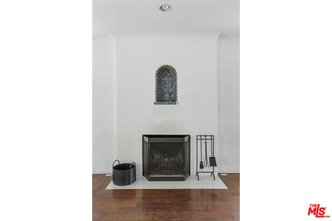 Fireplace, Interior, Recessed Lighting, Wood Texture Flooring