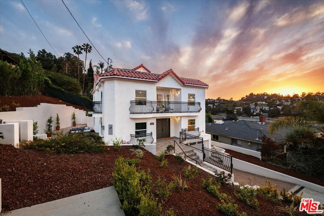 Backyard, Exterior, Facade, Spanish Mediterranean