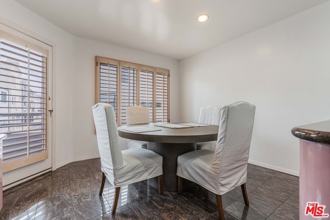 Dining room, Interior, Recessed Lighting