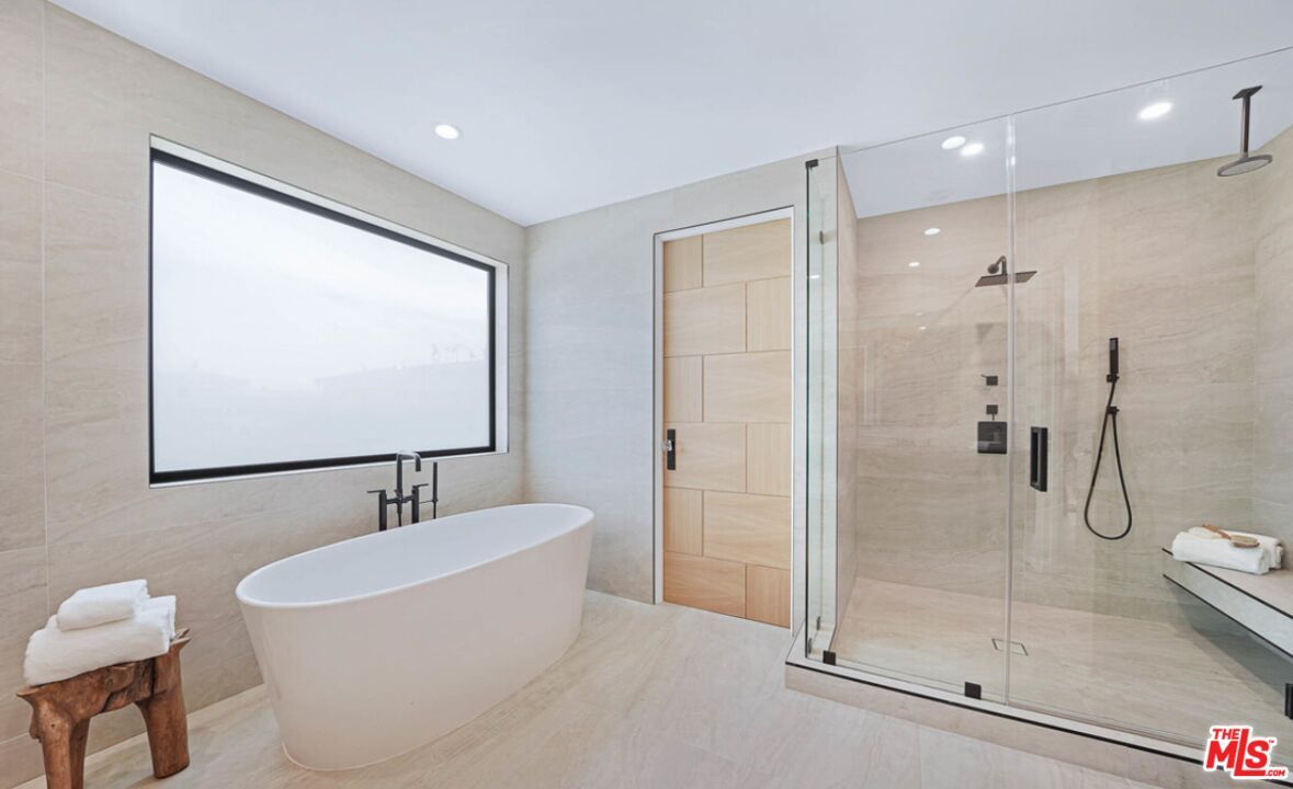 Bathroom, Free Standing Baths, Glass Shower, Interior, Recessed Lighting