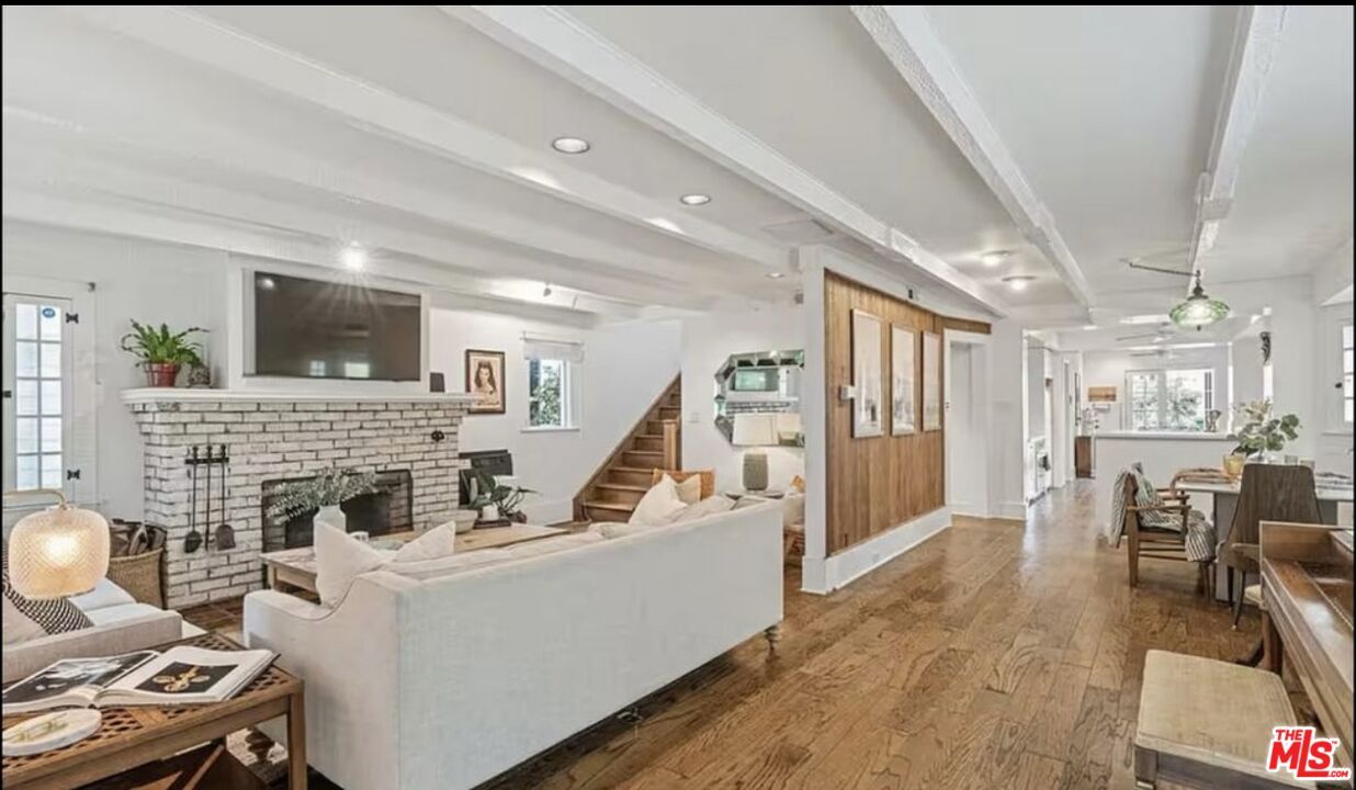 Dining room, Fireplace, Interior, Living room, Pendant Lights, Recessed Lighting, Wood Texture Flooring