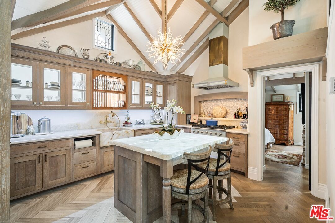 Chandelier, Interior, Kitchen, Pendant Lights, Wooden Beams, Wood Texture Flooring