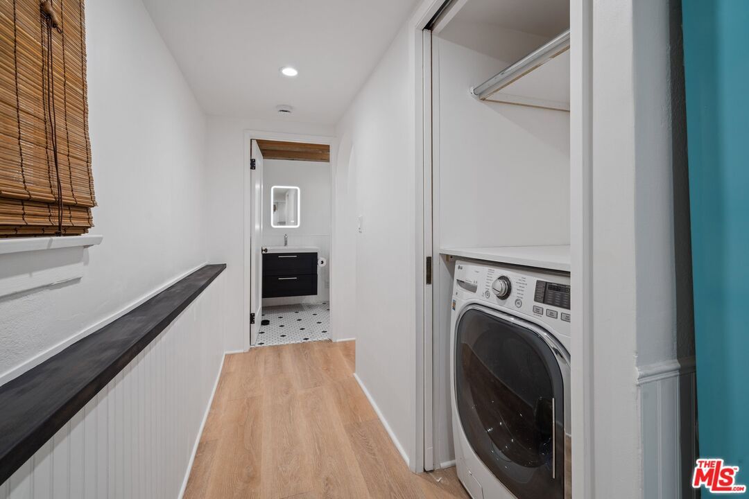Interior, Recessed Lighting, Utility Closets, Washer, Wood Texture Flooring