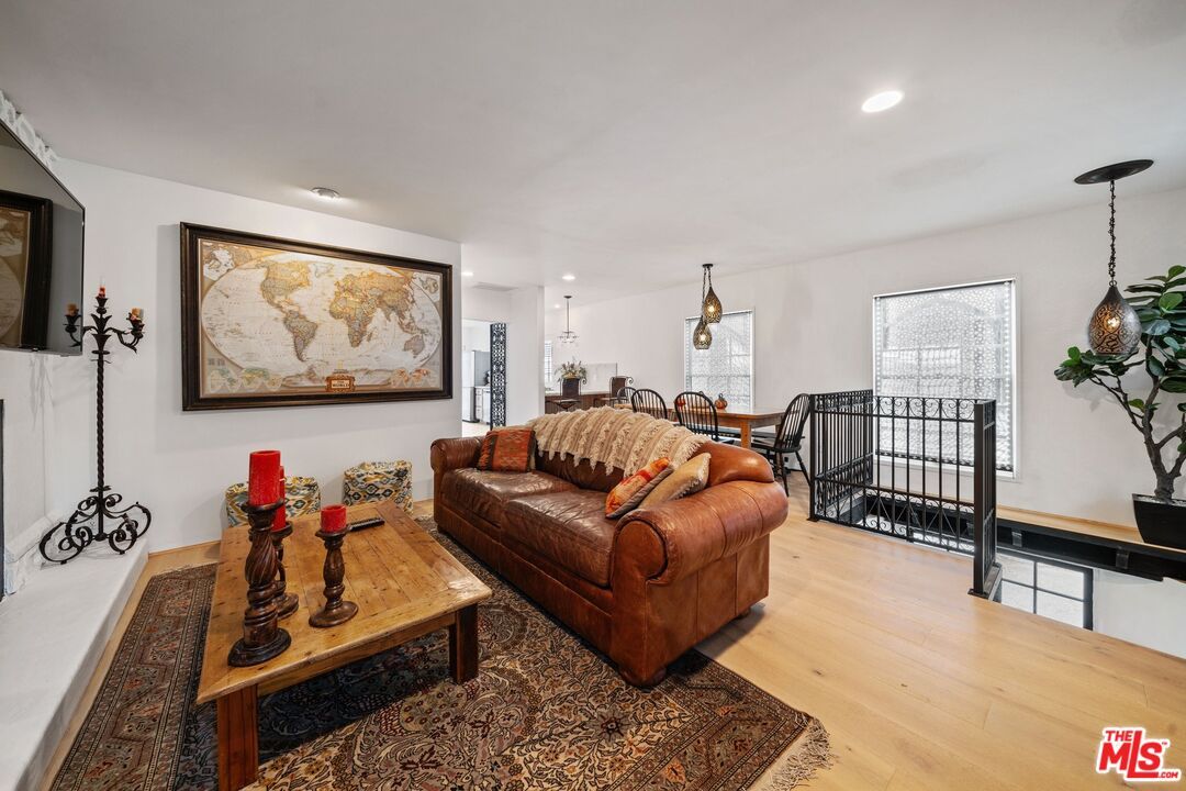 Dining room, Interior, Living room, Pendant Lights, Recessed Lighting, Wood Texture Flooring