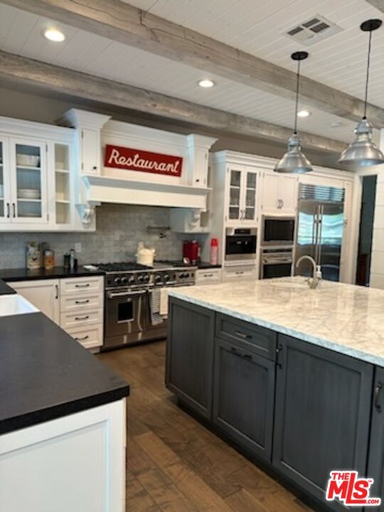 Interior, Kitchen, Pendant Lights, Recessed Lighting, Stainless Steel Appliances, Wooden Beams, Wooden Ceilings, Wood Texture Flooring