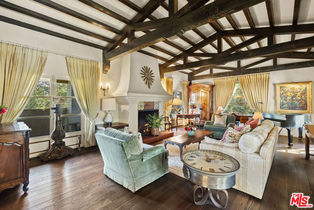 Fireplace, Interior, Living room, Pendant Lights, Piano, Wooden Beams, Wood Texture Flooring