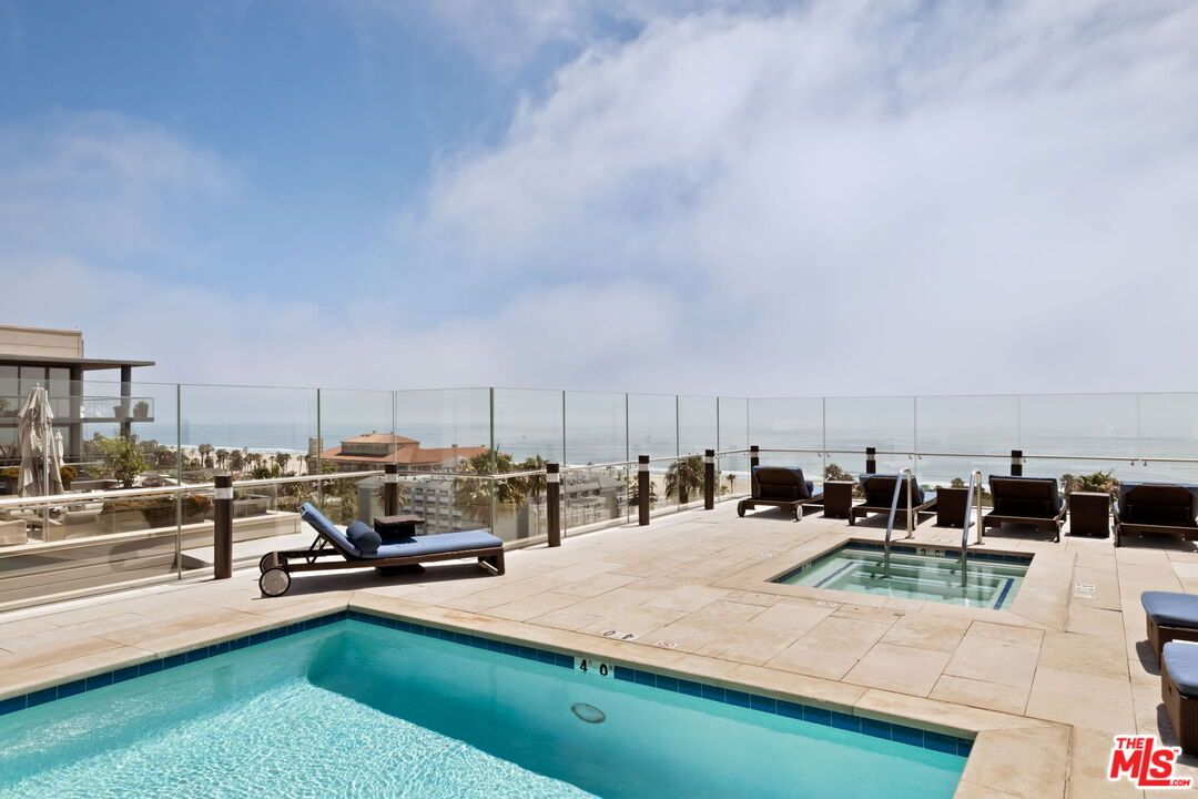 Exterior, Pool, Water
