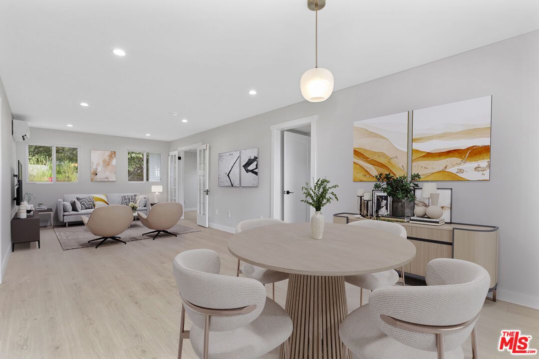 Dining room, Interior, Living room, Pendant Lights, Recessed Lighting, Wood Texture Flooring