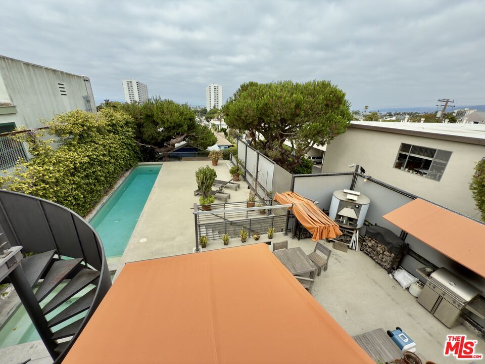 Exterior, Pool, Other