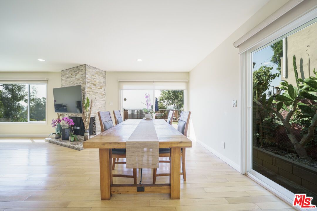 Dining room, Interior, Recessed Lighting, Stone Walls, Wood Texture Flooring
