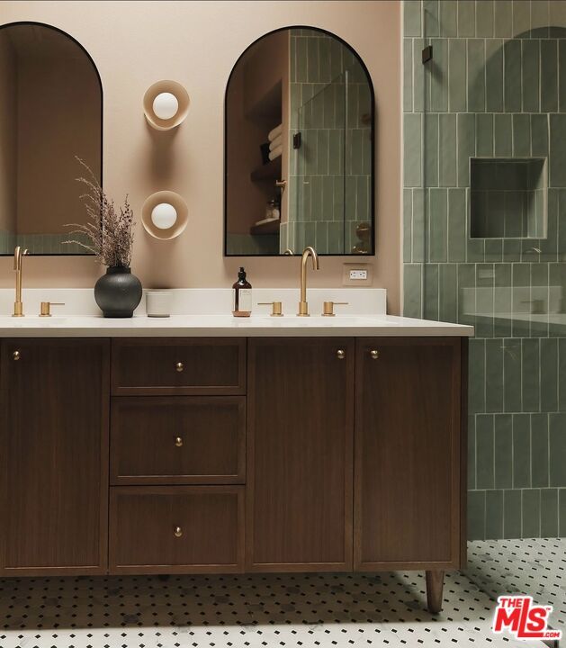 Bathroom, Dual Sink Vanities, Interior