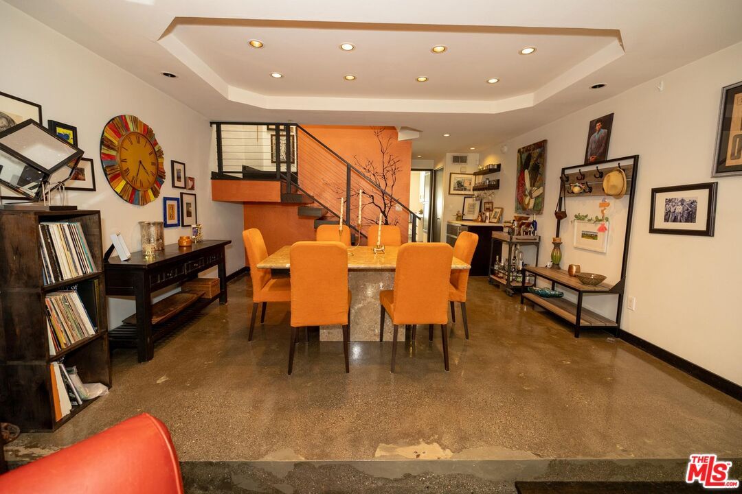 Dining room, Interior, Recessed Lighting