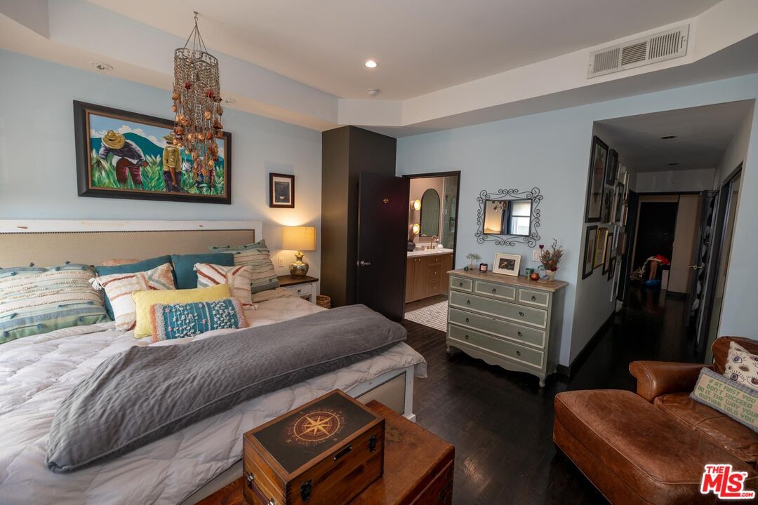 Bedroom, Interior, Pendant Lights, Recessed Lighting, Wood Texture Flooring