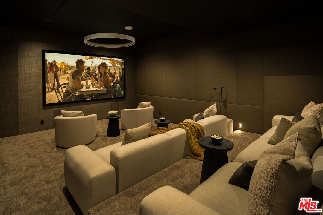 Interior, Projection Screen, Recessed Lighting, Theatre Room