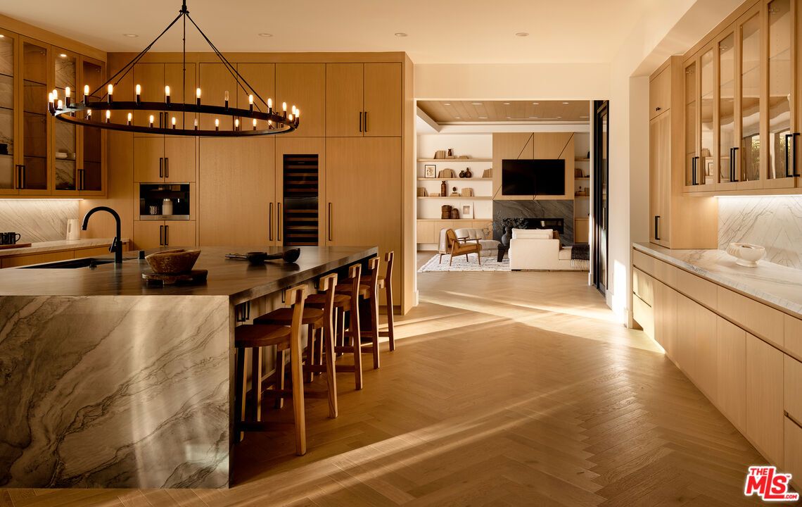 Chandelier, Interior, Kitchen, Living room, Pendant Lights, Recessed Lighting, Wood Texture Flooring