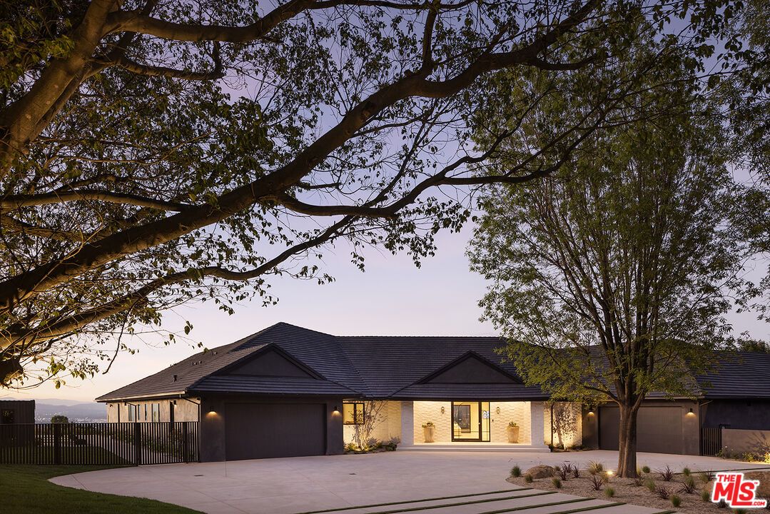 Attached, Backyard, Exterior, Facade, Ranch