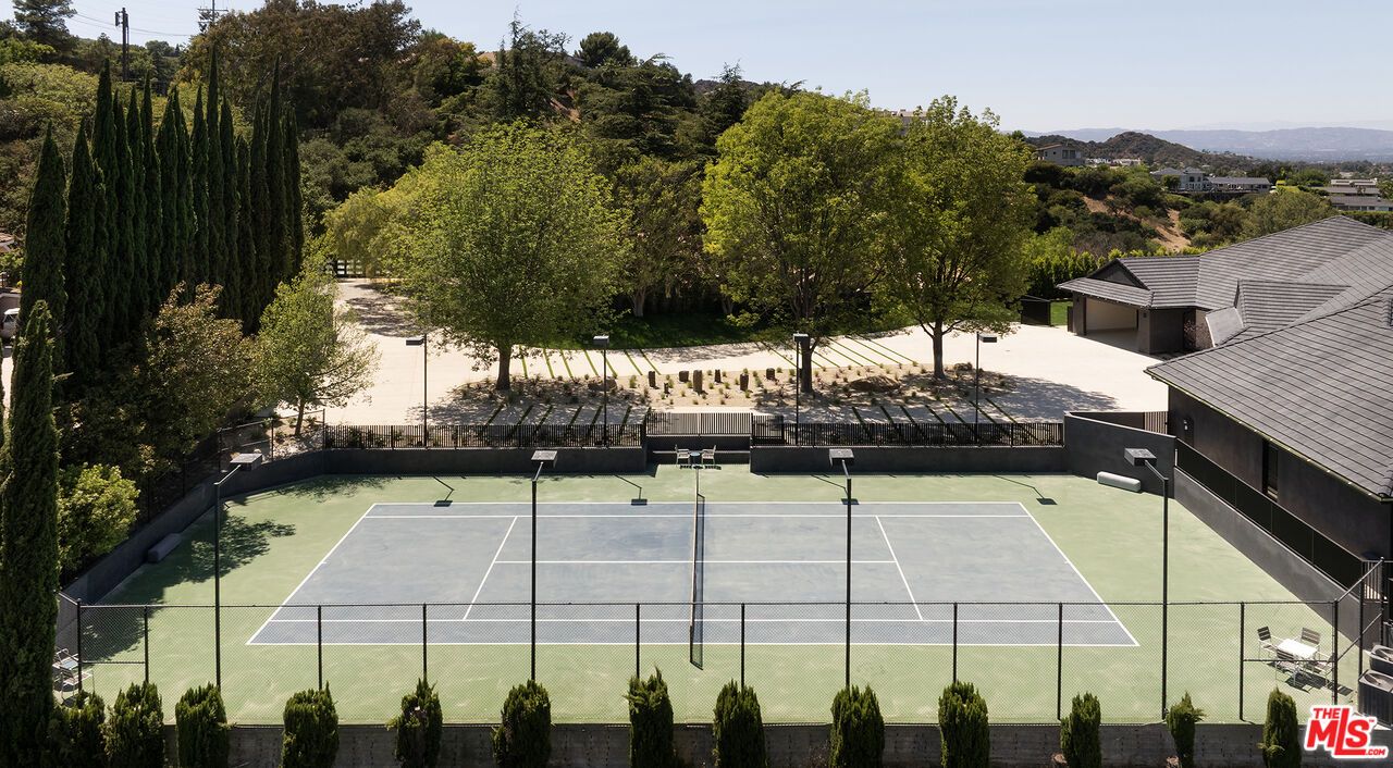 Exterior, Tennis Courts