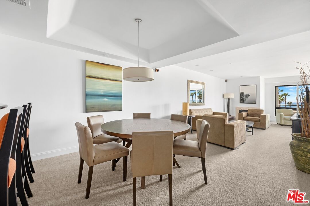 Dining room, Interior, Living room, Pendant Lights