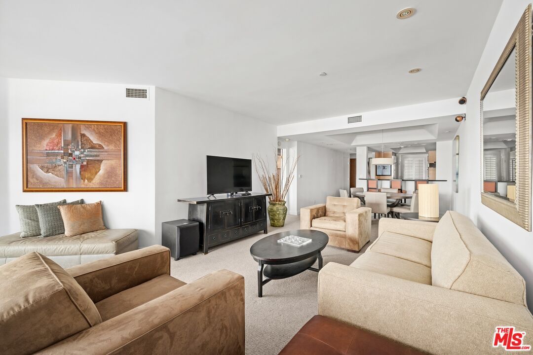 Dining room, Interior, Living room, Pendant Lights, Recessed Lighting