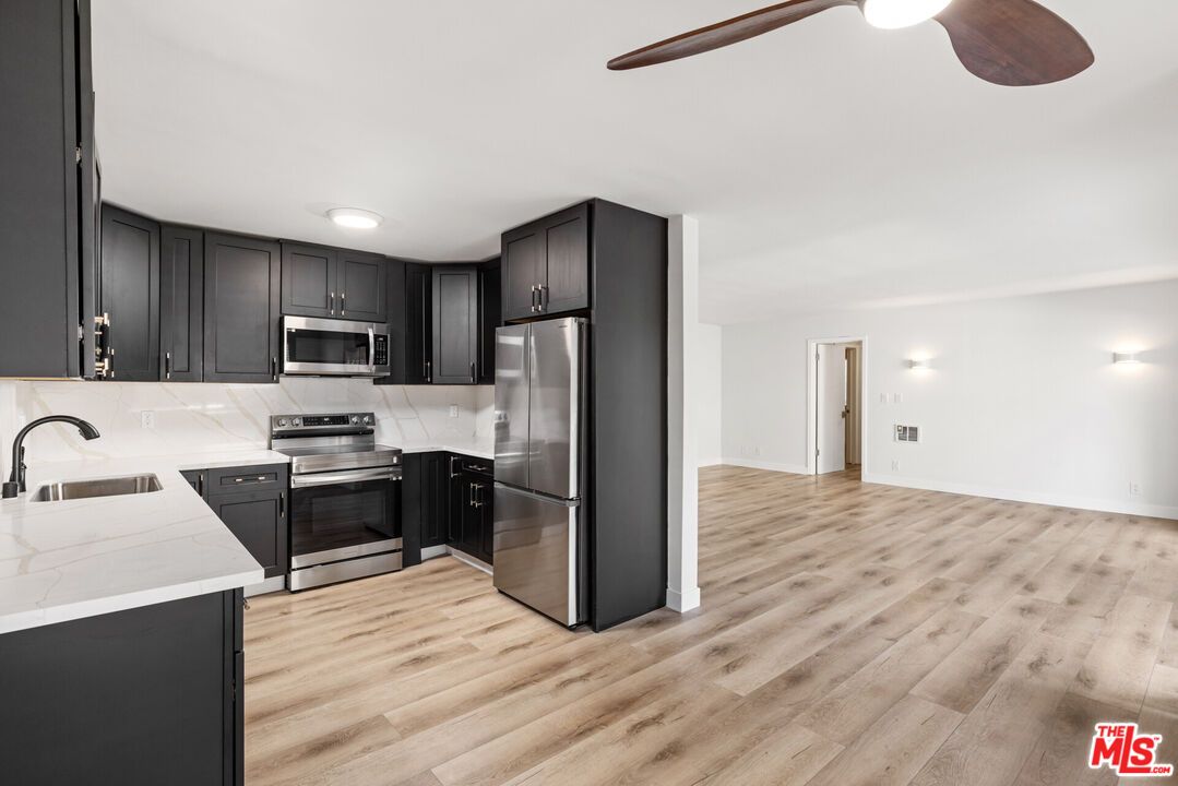 Interior, Kitchen, Stainless Steel Appliances, Wood Texture Flooring