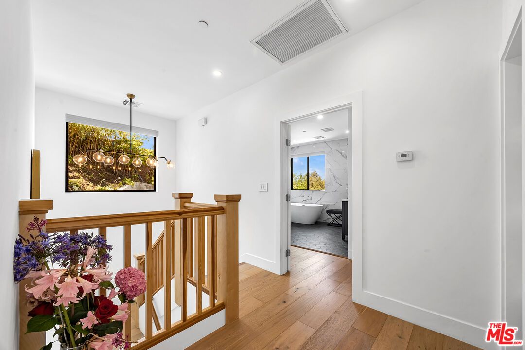 Bathroom, Interior, Pendant Lights, Recessed Lighting, Wood Texture Flooring