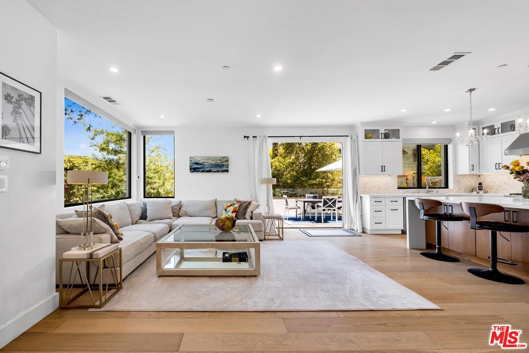 Interior, Kitchen, Living room, Pendant Lights, Recessed Lighting, Wood Texture Flooring