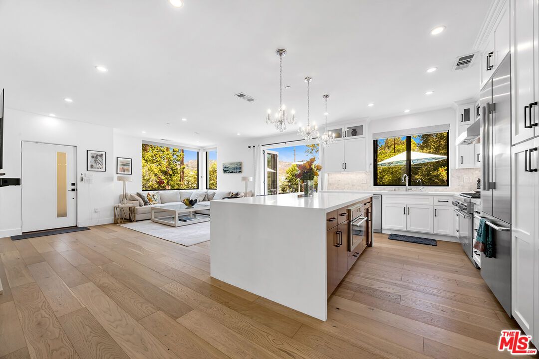 Interior, Kitchen, Living room, Pendant Lights, Recessed Lighting, Stainless Steel Appliances, Wood Texture Flooring