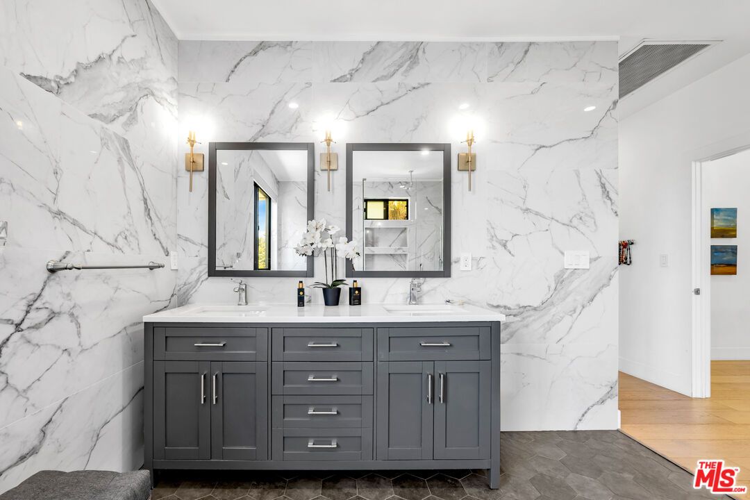 Bathroom, Dual Sink Vanities, Interior, Marble Walls, Wood Texture Flooring