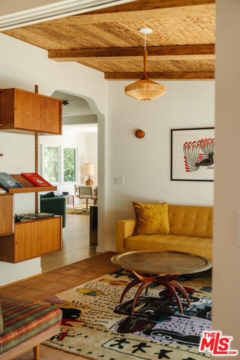 Interior, Living room, Pendant Lights, Wooden Beams, Wooden Ceilings, Wood Texture Flooring